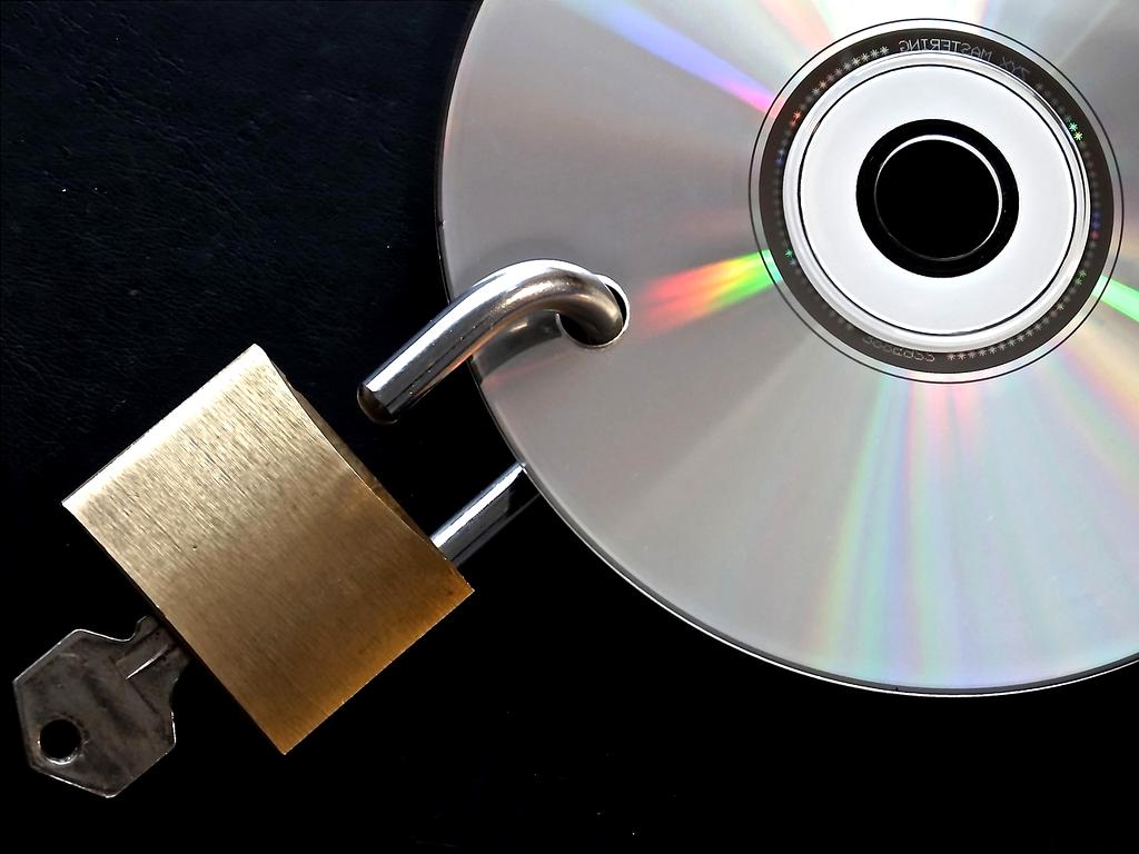 Data backup and disaster recovery icon