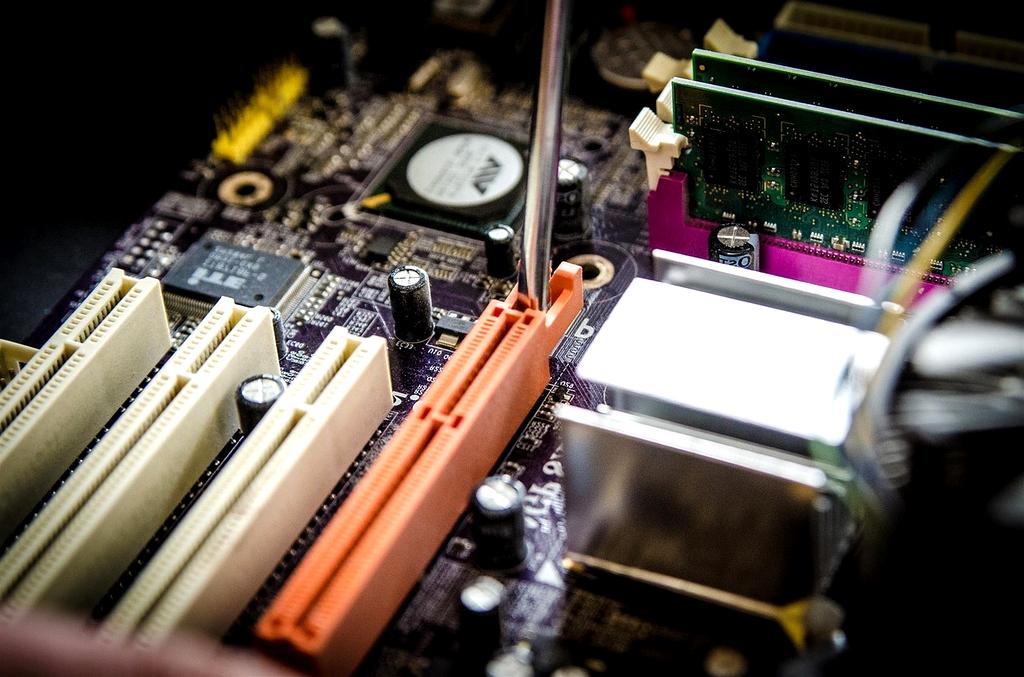 Mission icon representing target and focus